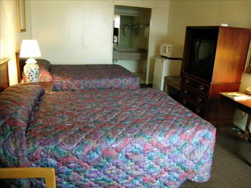 Sunshine Inn & Suites Virginia Beach Pokoj fotografie